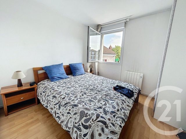 Appartement F2 à vendre - 2 pièces - 49.0 m2 - VILLECRESNES - 94 - ILE-DE-FRANCE - Century 21 Valeurs Conseils