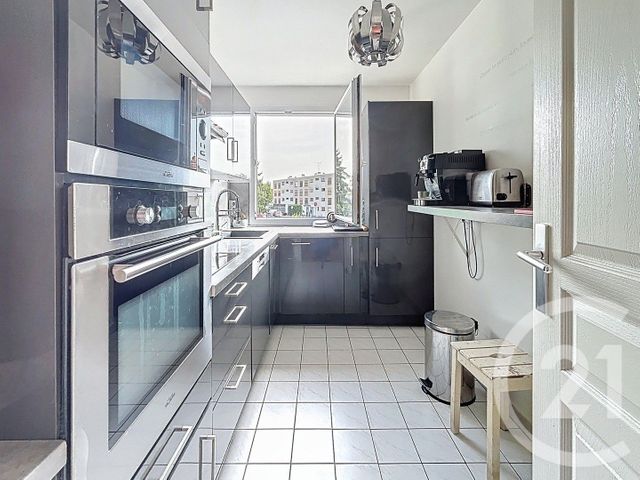 Appartement F2 à vendre - 2 pièces - 49.0 m2 - VILLECRESNES - 94 - ILE-DE-FRANCE - Century 21 Valeurs Conseils