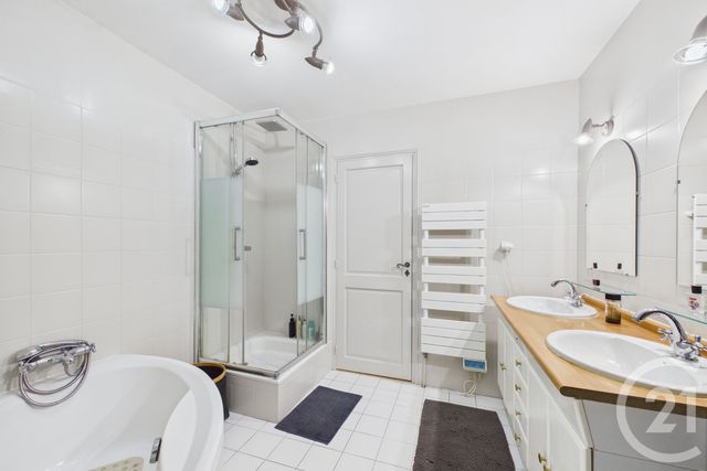 maison à vendre - 6 pièces - 160.21 m2 - LA VARENNE ST HILAIRE - 94 - ILE-DE-FRANCE - Century 21 Valeurs Conseils