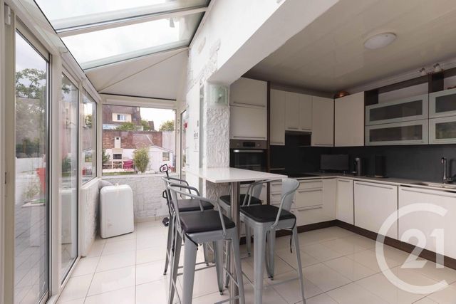 maison à vendre - 6 pièces - 121.0 m2 - VILLECRESNES - 94 - ILE-DE-FRANCE - Century 21 Valeurs Conseils