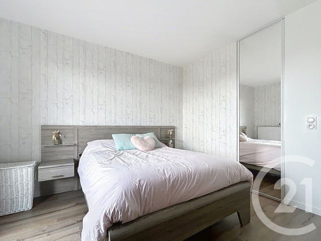 Appartement F2 à vendre - 2 pièces - 44.2 m2 - VILLECRESNES - 94 - ILE-DE-FRANCE - Century 21 Valeurs Conseils