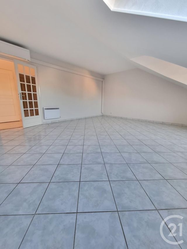 Appartement F3 à louer VILLECRESNES