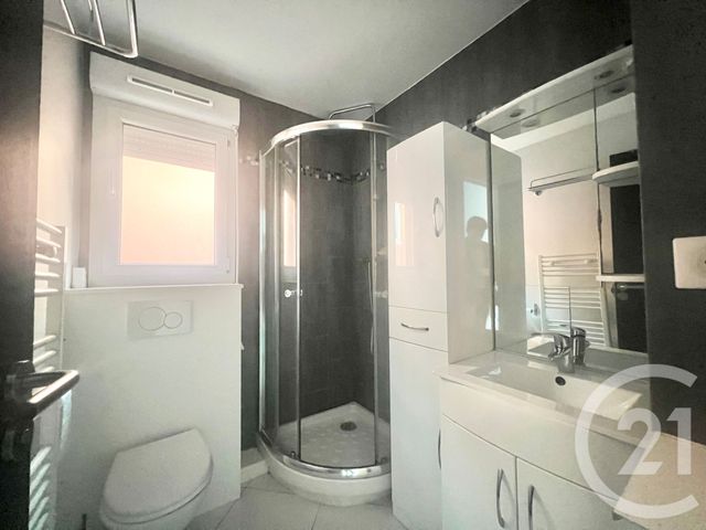 Afficher la photo en grand Appartement F3 à louer - 3 pièces - 39.29 m2 - CRETEIL - 94 - ILE-DE-FRANCE - Century 21 Valeurs Conseils