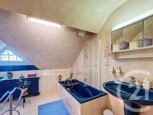 maison à vendre - 8 pièces - 130.6 m2 - VILLECRESNES - 94 - ILE-DE-FRANCE - Century 21 Valeurs Conseils