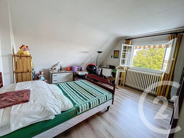 maison à vendre - 8 pièces - 130.6 m2 - VILLECRESNES - 94 - ILE-DE-FRANCE - Century 21 Valeurs Conseils