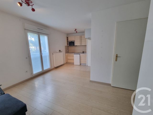 Appartement Studio à louer - 1 pièce - 26.7 m2 - SUCY EN BRIE - 94 - ILE-DE-FRANCE - Century 21 Valeurs Conseils