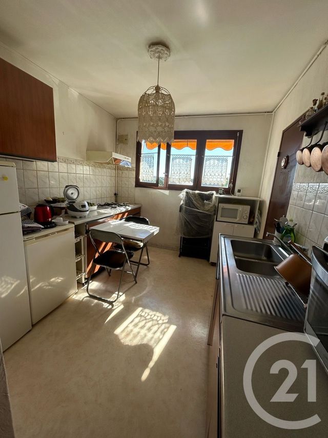 Appartement F3 à vendre - 3 pièces - 66.88 m2 - VILLECRESNES - 94 - ILE-DE-FRANCE - Century 21 Valeurs Conseils