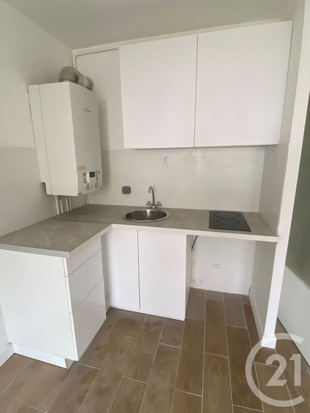 Appartement Studio à louer - 1 pièce - 25.63 m2 - VILLEMOMBLE - 93 - ILE-DE-FRANCE - Century 21 Valeurs Conseils