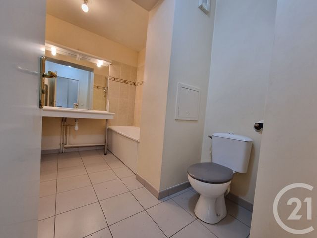 Appartement Studio à louer - 1 pièce - 28.27 m2 - COMBS LA VILLE - 77 - ILE-DE-FRANCE - Century 21 Valeurs Conseils