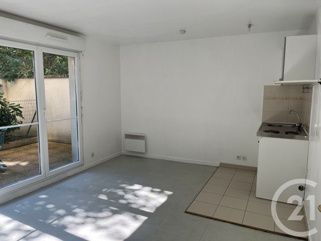 Appartement Studio à louer - 1 pièce - 28.27 m2 - COMBS LA VILLE - 77 - ILE-DE-FRANCE - Century 21 Valeurs Conseils