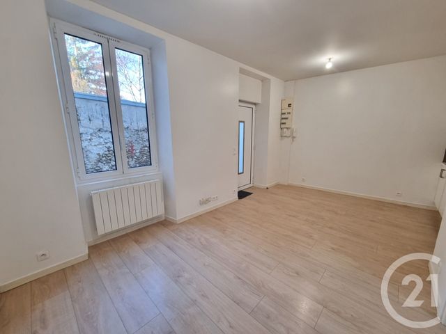 Appartement F2 à louer - 2 pièces - 28.5 m2 - SANTENY - 94 - ILE-DE-FRANCE - Century 21 Valeurs Conseils