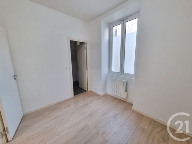 Appartement F2 à louer - 2 pièces - 28.5 m2 - SANTENY - 94 - ILE-DE-FRANCE - Century 21 Valeurs Conseils