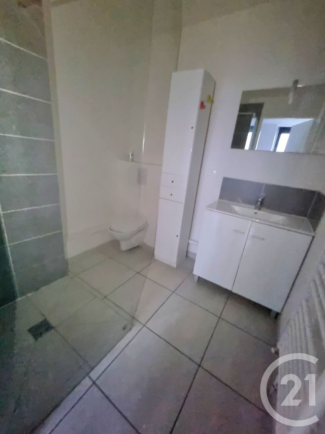 Appartement à louer - 2 pièces - 25.75 m2 - STE GENEVIEVE DES BOIS - 91 - ILE-DE-FRANCE - Century 21 Valeurs Conseils