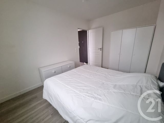 Appartement à louer - 2 pièces - 25.75 m2 - STE GENEVIEVE DES BOIS - 91 - ILE-DE-FRANCE - Century 21 Valeurs Conseils