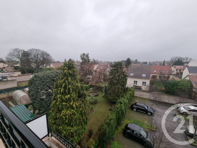 Appartement à louer - 2 pièces - 25.75 m2 - STE GENEVIEVE DES BOIS - 91 - ILE-DE-FRANCE - Century 21 Valeurs Conseils