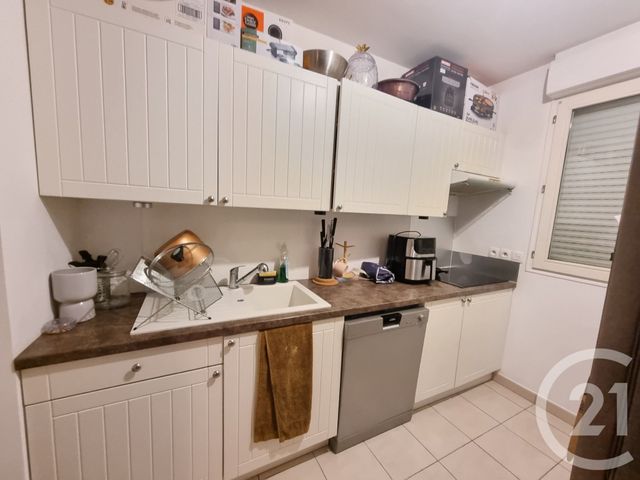 Appartement F2 à louer - 2 pièces - 56.72 m2 - COMBS LA VILLE - 77 - ILE-DE-FRANCE - Century 21 Valeurs Conseils