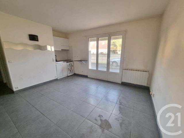 Appartement Studio à louer - 1 pièce - 23.66 m2 - MAROLLES EN BRIE - 94 - ILE-DE-FRANCE - Century 21 Valeurs Conseils
