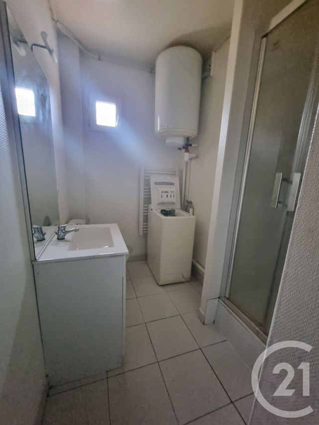 Appartement Studio à louer - 1 pièce - 23.66 m2 - MAROLLES EN BRIE - 94 - ILE-DE-FRANCE - Century 21 Valeurs Conseils
