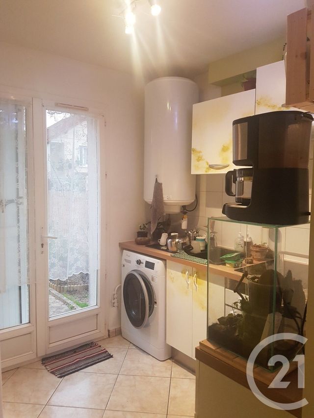 Appartement Studio à louer - 1 pièce - 26.56 m2 - QUINCY SOUS SENART - 91 - ILE-DE-FRANCE - Century 21 Valeurs Conseils