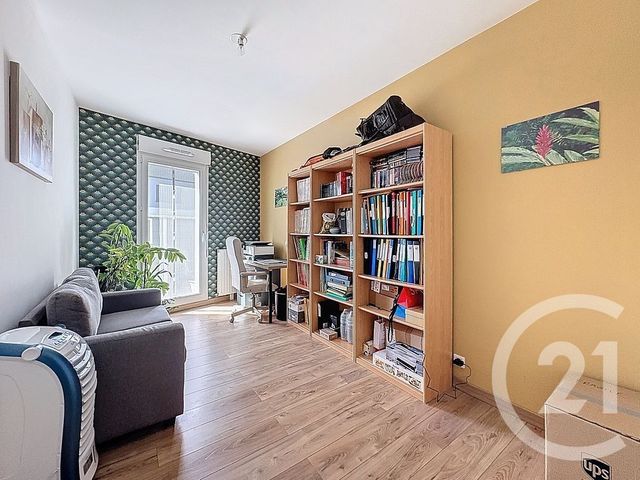 Appartement F3 à vendre - 3 pièces - 64.35 m2 - VILLECRESNES - 94 - ILE-DE-FRANCE - Century 21 Valeurs Conseils