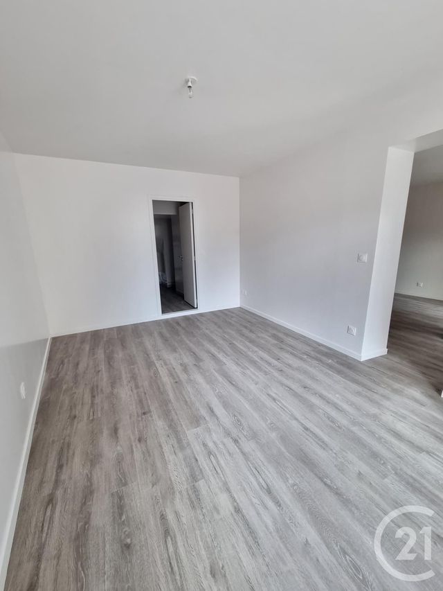 Appartement F2 à louer - 2 pièces - 41.76 m2 - SUCY EN BRIE - 94 - ILE-DE-FRANCE - Century 21 Valeurs Conseils