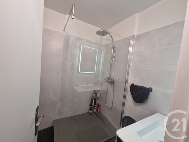 Appartement F2 à louer - 2 pièces - 51.21 m2 - SUCY EN BRIE - 94 - ILE-DE-FRANCE - Century 21 Valeurs Conseils