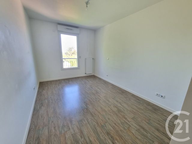 Appartement F3 à louer - 3 pièces - 62.4 m2 - VILLECRESNES - 94 - ILE-DE-FRANCE - Century 21 Valeurs Conseils