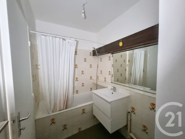 Appartement Studio à louer - 1 pièce - 32.96 m2 - CRETEIL - 94 - ILE-DE-FRANCE - Century 21 Valeurs Conseils