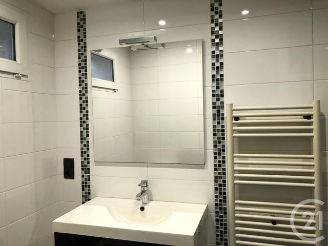 Appartement F1 à louer - 1 pièce - 28.0 m2 - SUCY EN BRIE - 94 - ILE-DE-FRANCE - Century 21 Valeurs Conseils