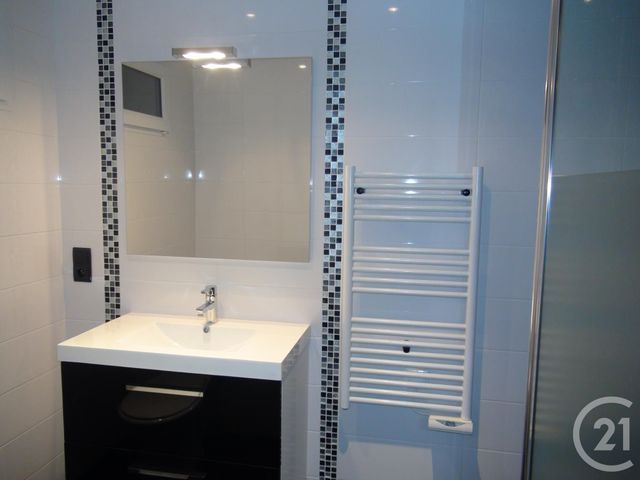 Appartement F1 à louer - 1 pièce - 28.0 m2 - SUCY EN BRIE - 94 - ILE-DE-FRANCE - Century 21 Valeurs Conseils