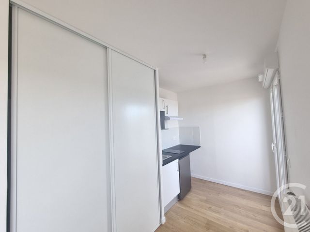 Appartement Studio à louer - 1 pièce - 29.5 m2 - SUCY EN BRIE - 94 - ILE-DE-FRANCE - Century 21 Valeurs Conseils