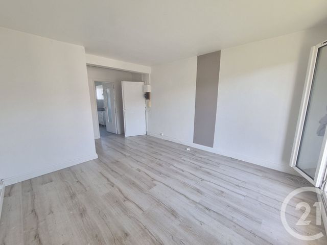 Appartement F3 à louer - 3 pièces - 59.0 m2 - LIMEIL BREVANNES - 94 - ILE-DE-FRANCE - Century 21 Valeurs Conseils