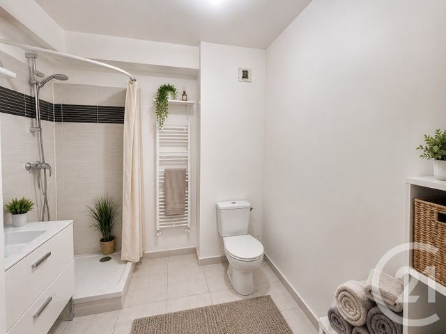 Appartement Studio à vendre - 1 pièce - 35.05 m2 - CHOISY LE ROI - 94 - ILE-DE-FRANCE - Century 21 Valeurs Conseils