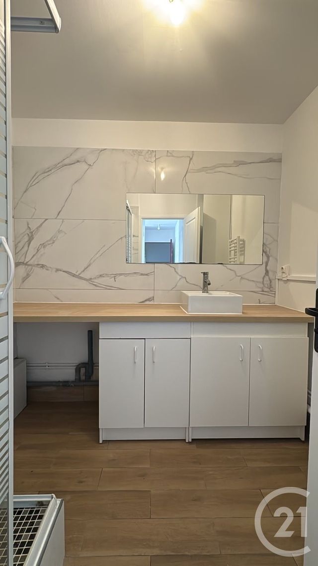 Appartement F3 à louer - 3 pièces - 63.49 m2 - QUINCY SOUS SENART - 91 - ILE-DE-FRANCE - Century 21 Valeurs Conseils