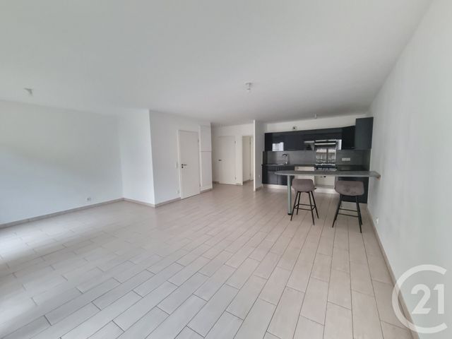 Appartement F4 à louer - 4 pièces - 80.04 m2 - BOISSY ST LEGER - 94 - ILE-DE-FRANCE - Century 21 Valeurs Conseils