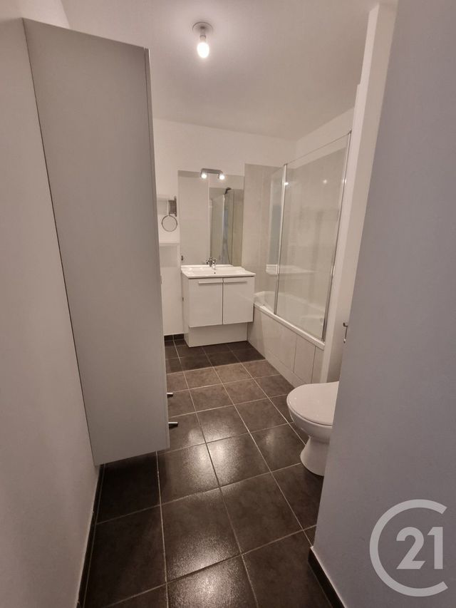 Appartement F4 à louer - 4 pièces - 80.04 m2 - BOISSY ST LEGER - 94 - ILE-DE-FRANCE - Century 21 Valeurs Conseils