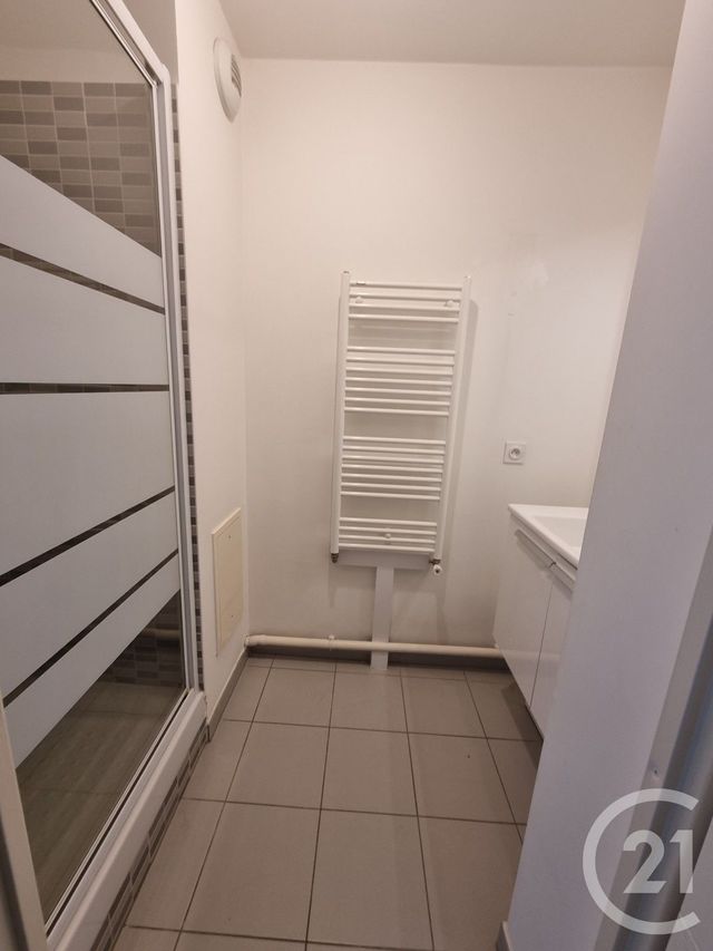 Appartement F4 à louer - 4 pièces - 80.04 m2 - BOISSY ST LEGER - 94 - ILE-DE-FRANCE - Century 21 Valeurs Conseils