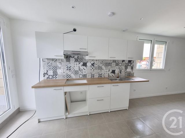 Appartement F3 à louer - 3 pièces - 52.3 m2 - BOISSY ST LEGER - 94 - ILE-DE-FRANCE - Century 21 Valeurs Conseils