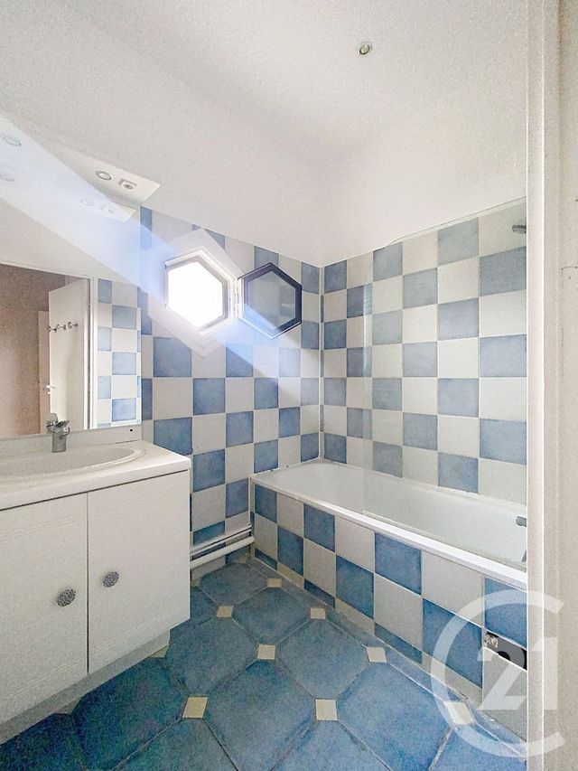 Appartement F3 à vendre - 3 pièces - 59.11 m2 - MAROLLES EN BRIE - 94 - ILE-DE-FRANCE - Century 21 Valeurs Conseils