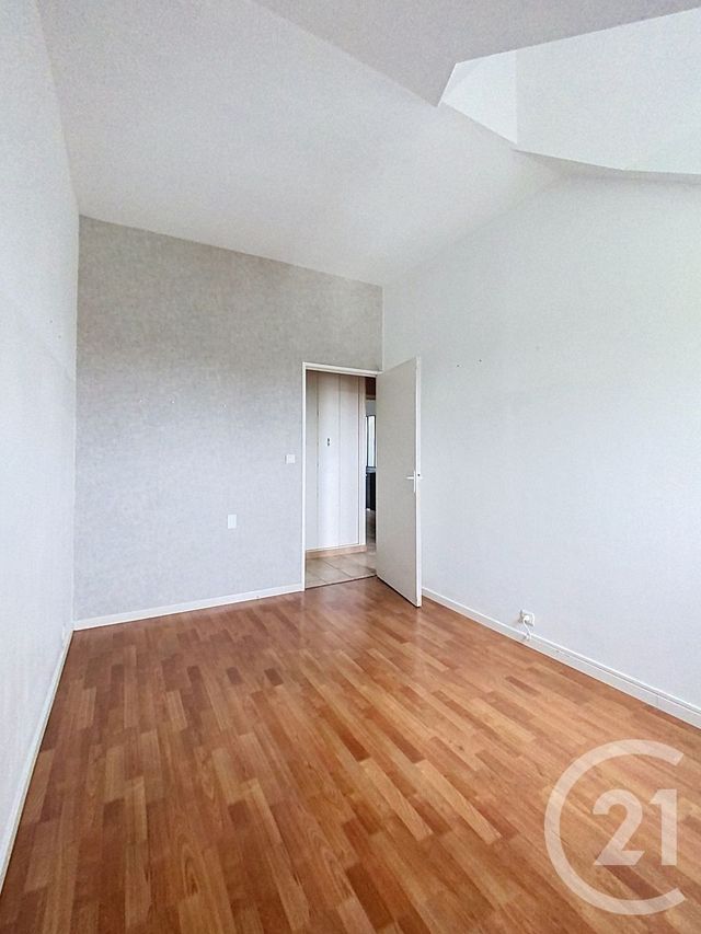 Appartement F3 à vendre - 3 pièces - 59.11 m2 - MAROLLES EN BRIE - 94 - ILE-DE-FRANCE - Century 21 Valeurs Conseils
