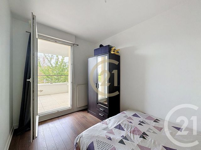Appartement F4 à vendre - 4 pièces - 84.83 m2 - BOISSY ST LEGER - 94 - ILE-DE-FRANCE - Century 21 Valeurs Conseils