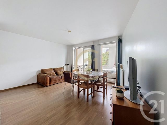 Appartement F4 à vendre - 4 pièces - 84.83 m2 - BOISSY ST LEGER - 94 - ILE-DE-FRANCE - Century 21 Valeurs Conseils