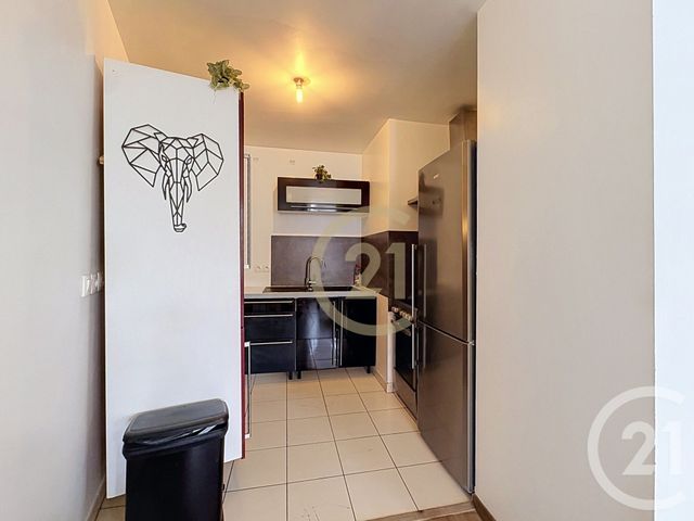 Appartement F4 à vendre - 4 pièces - 84.83 m2 - BOISSY ST LEGER - 94 - ILE-DE-FRANCE - Century 21 Valeurs Conseils