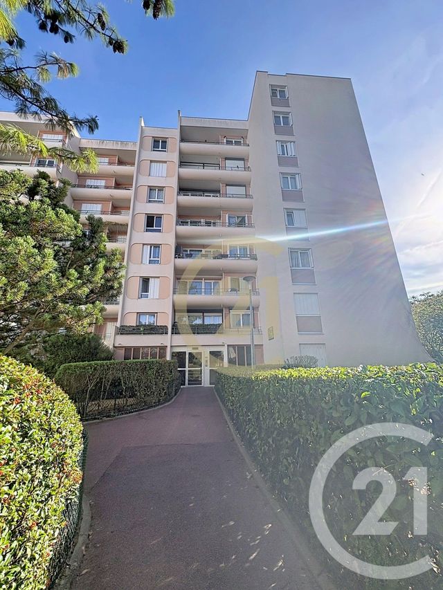 Appartement F4 à vendre - 4 pièces - 90.86 m2 - BOISSY ST LEGER - 94 - ILE-DE-FRANCE - Century 21 Valeurs Conseils