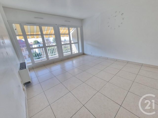 Appartement F3 à louer - 3 pièces - 68.52 m2 - LIMEIL BREVANNES - 94 - ILE-DE-FRANCE - Century 21 Valeurs Conseils