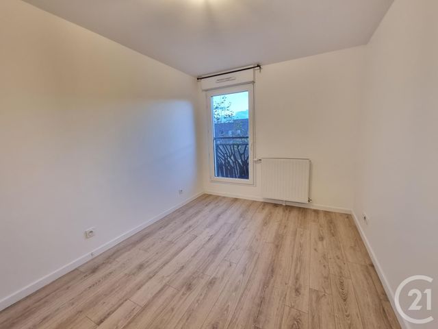 Appartement F2 à louer - 2 pièces - 36.05 m2 - VIGNEUX SUR SEINE - 91 - ILE-DE-FRANCE - Century 21 Valeurs Conseils