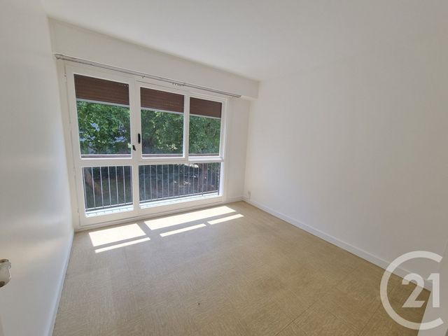 Appartement F3 à louer - 3 pièces - 57.49 m2 - BOUSSY ST ANTOINE - 91 - ILE-DE-FRANCE - Century 21 Valeurs Conseils