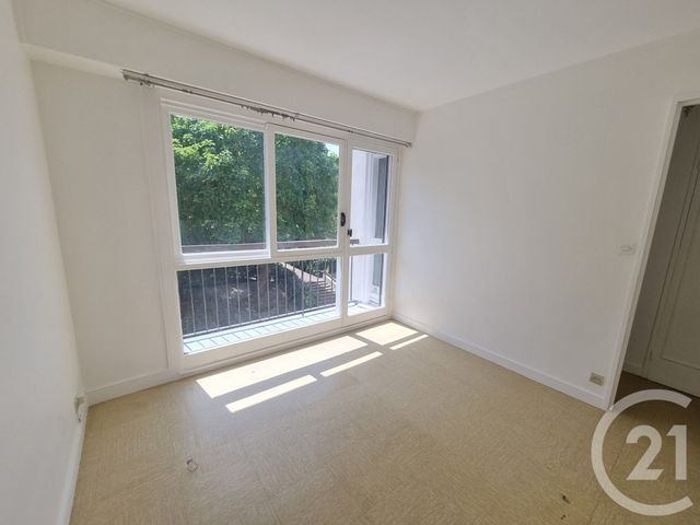 Appartement F3 à louer - 3 pièces - 57.49 m2 - BOUSSY ST ANTOINE - 91 - ILE-DE-FRANCE - Century 21 Valeurs Conseils